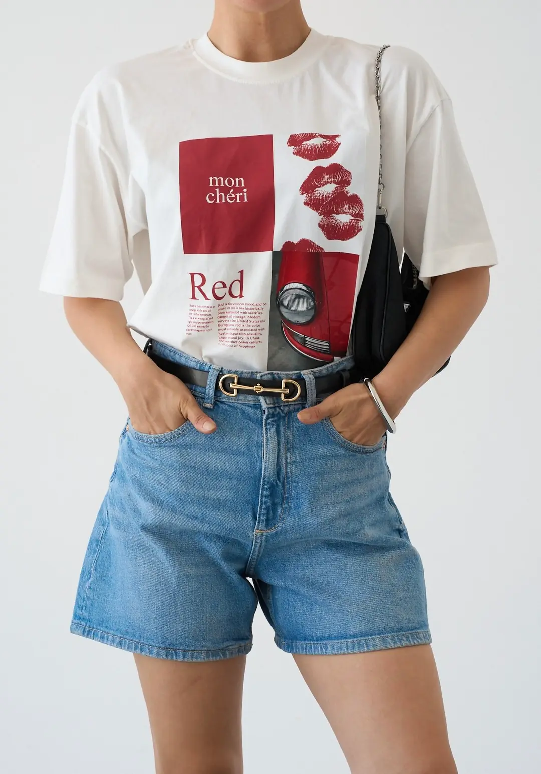 Kırmızı Temalı T-Shirt