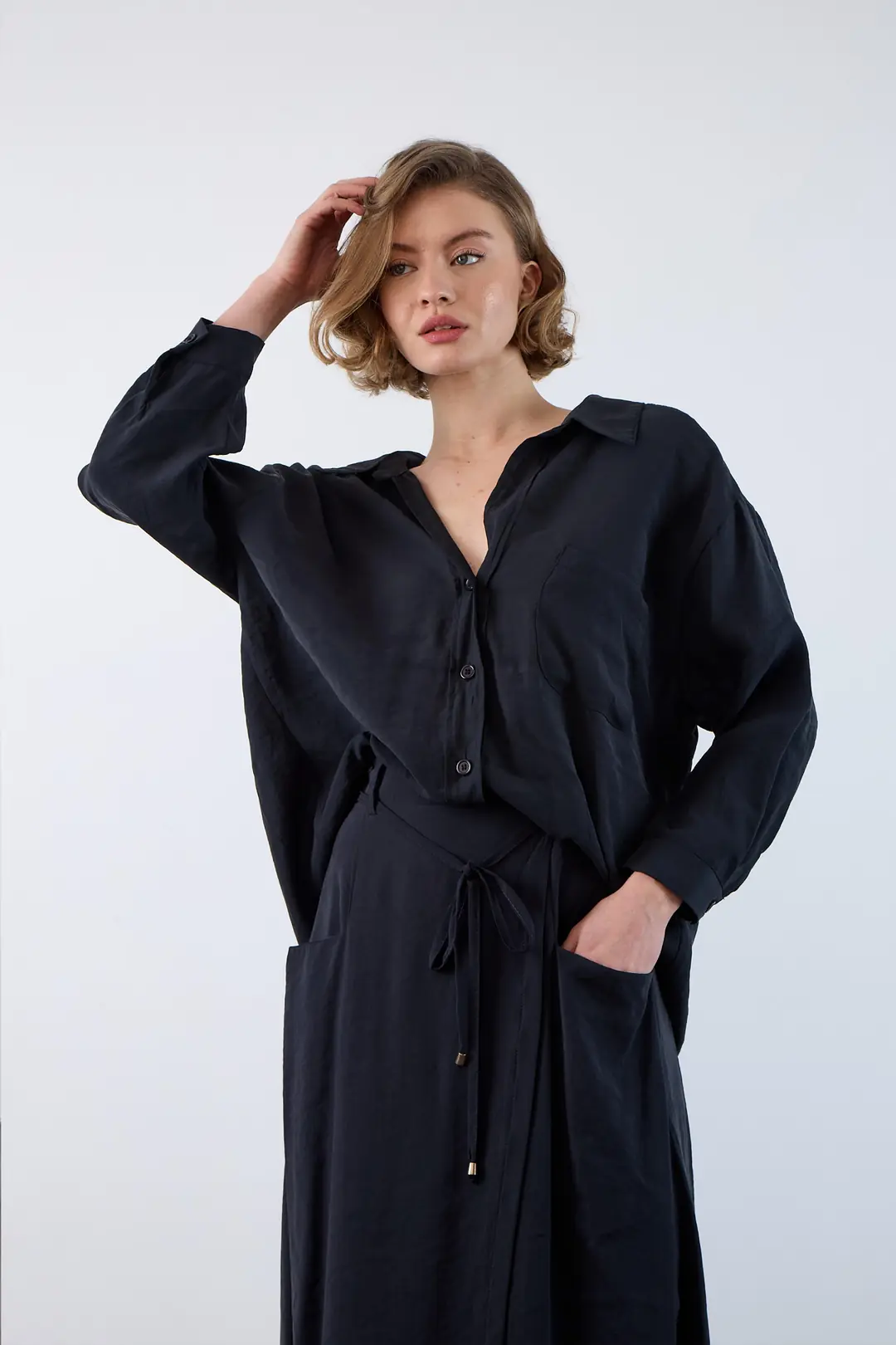 Düşük Omuzlu Oversize Gömlek