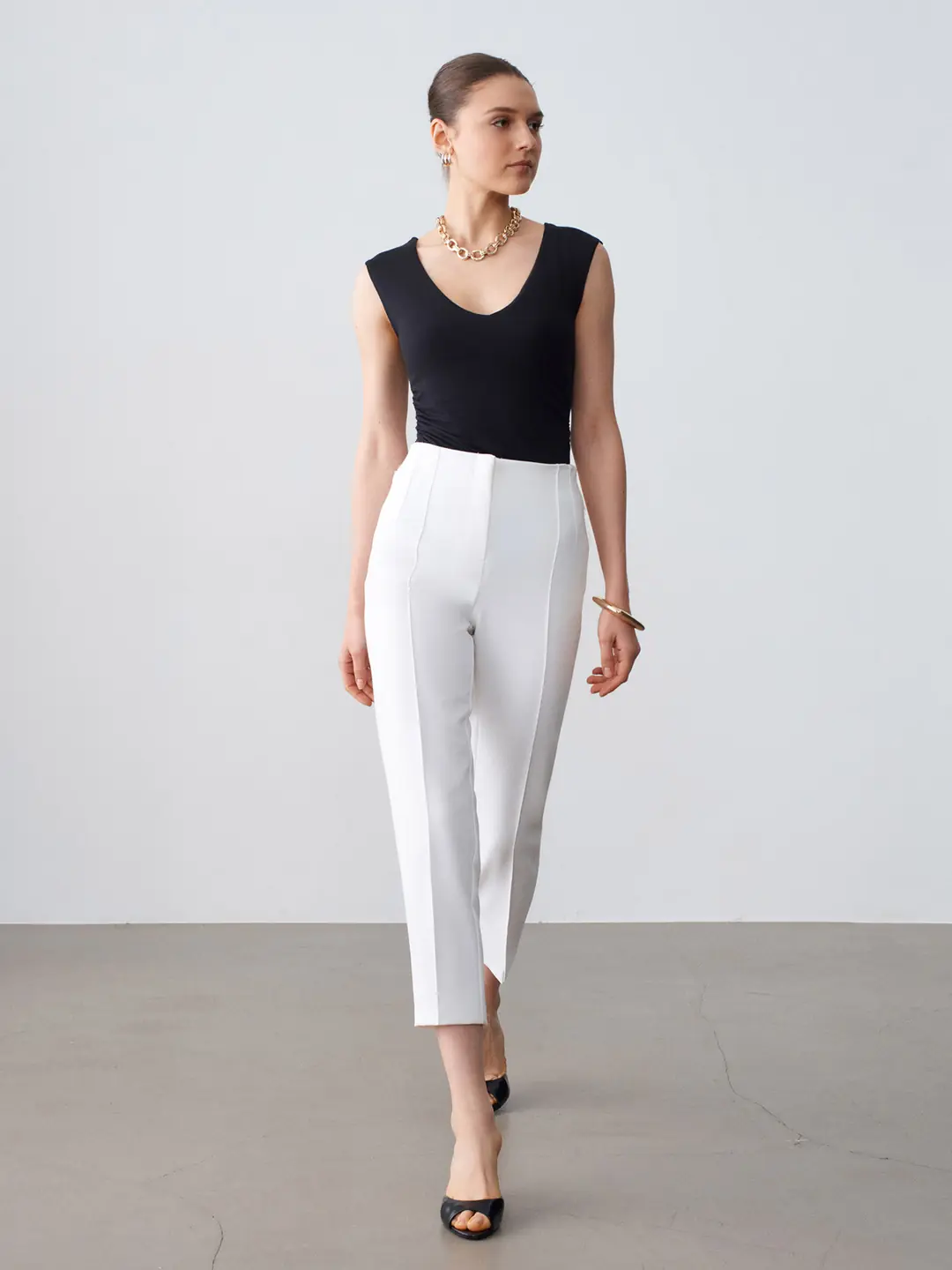 Paça Yırtmaçlı Fit Pantolon