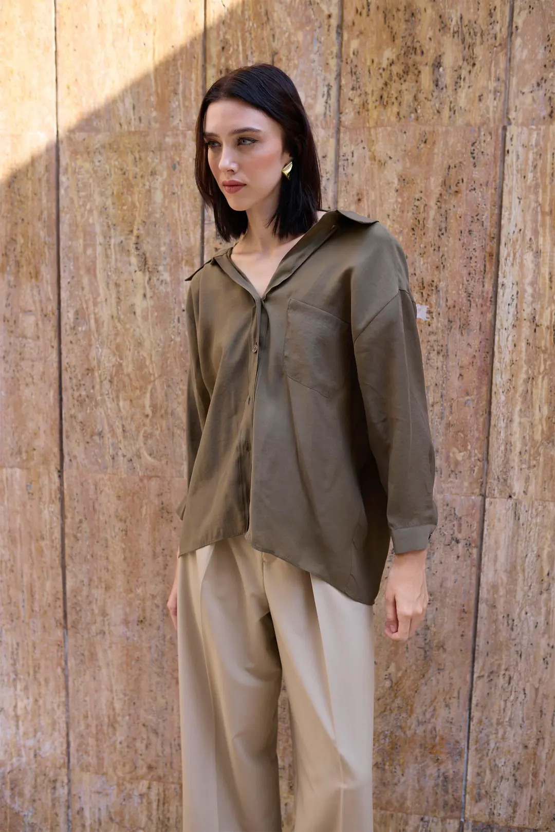 Düşük Omuzlu Oversize Gömlek